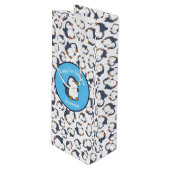 Cute Penguin Winter Kids Birthday Party Wijn Cadeautas (Voorkant Gekanteld)