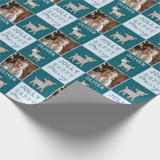 Cute Personalized Baby Photo Reindeer Christmas Cadeaupapier (Hoek)