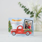 Cute Photo Merry Kerstmis Rustic Red Truck Feestdagenkaart (Staand voorkant)