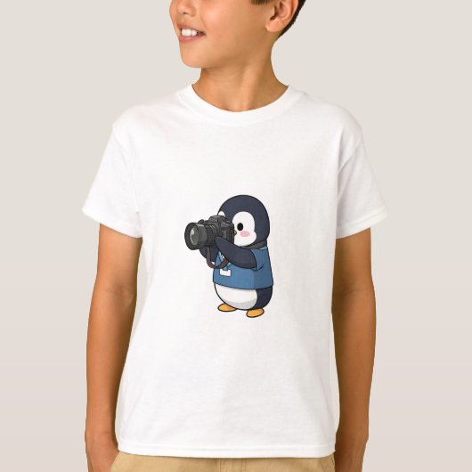Cute Photographer Penguin Taking Pictures with DSL T-shirt (Voorkant)