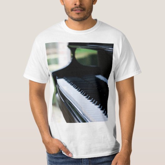 Cute Piano Artwork T-shirt (Voorkant)