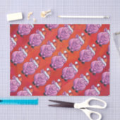 Cute Pig in Santa Hat op Red Tissuepapier (Craft)