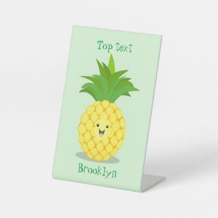 Cute pineapple cartoon illustratie reclamebord met voetstuk