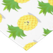 Cute pineapple cartoon illustratie tafelkleed (Gekanteld)