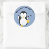 Cute pinguïn op blauwe boeknaamplaat sticker (Tas)