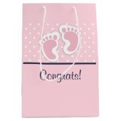 Cute Pink Baby Girl Voetprint Congrates Medium Cadeauzakje (Voorkant)