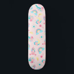 Cute Pink Blauwgroen Unicorn Rainbow Floral Stars Persoonlijk Skateboard<br><div class="desc">Dit schattige en magische patroon is perfect voor de vrolijke en trendy vrouw of meisje. Het bevat handgetekende illustraties van eenhoorns, bloemen met bladeren, regenbogen en schietsterren boven op een simpele zwarte roze achtergrond. Het thema van de ontwerpkleur omvat de roze bubblegum, wazige roze, blauwgroen groen, periwinkle blauw, paars, geel...</div>