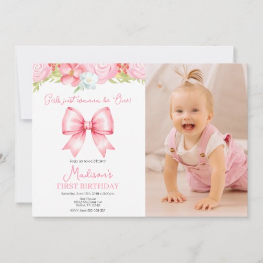 Cute Pink Bow Girl First Birthday Photo Invitation Kaart (Voorkant)