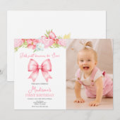 Cute Pink Bow Girl First Birthday Photo Invitation Kaart (Voorkant / Achterkant)
