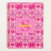 Cute Pink Bows and Hearts Personalized Monogram Planner (Voorkant)