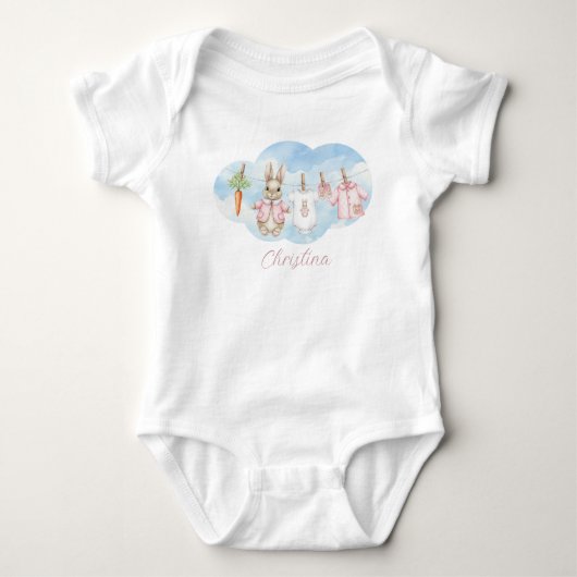 Cute Pink Clothesline Peter the Rabbit  Romper (Voorkant)