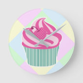 Cute Pink Cupcake Pastel Colors Ronde Klok (Voorkant)