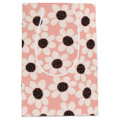 Cute Pink Daisy Flower Pattern Medium Cadeauzakje (Voorkant)
