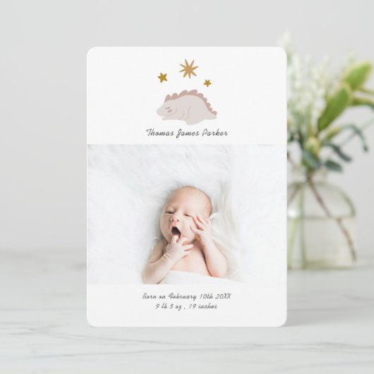 Cute Pink Dinosaur Girl Baby Foto geboorte Aankondiging (Staand voorkant)