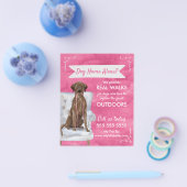Cute Pink Dog Walker Flyer met Swirls en banner (Enkel)