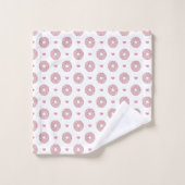 Cute Pink Donut and Hearts Pattern Bad Handdoek (Wasdoekje)