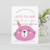 Cute Pink Easter Bunny | Uitnodiging Egg Hunt (Staand voorkant)