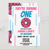 Cute Pink en Blue Donut Twin Joint 1st Birthday Kaart (Voorkant / Achterkant)