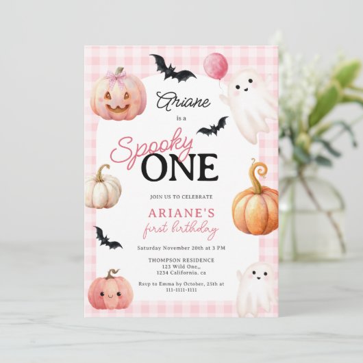 Cute Pink Gingham Spooky One Photo First Birthday Kaart (Staand voorkant)