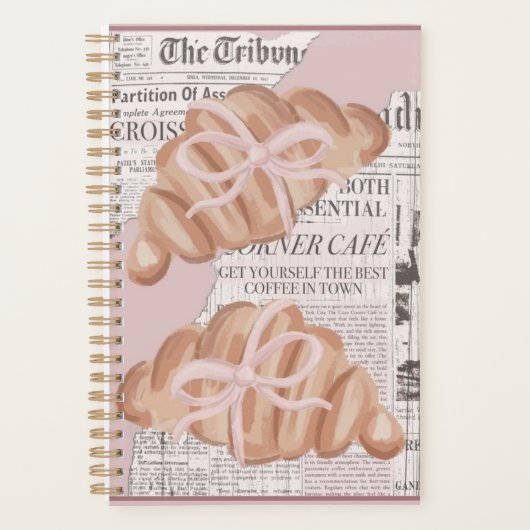 Cute ,pink ,girly planner with croissants . (Voorkant)