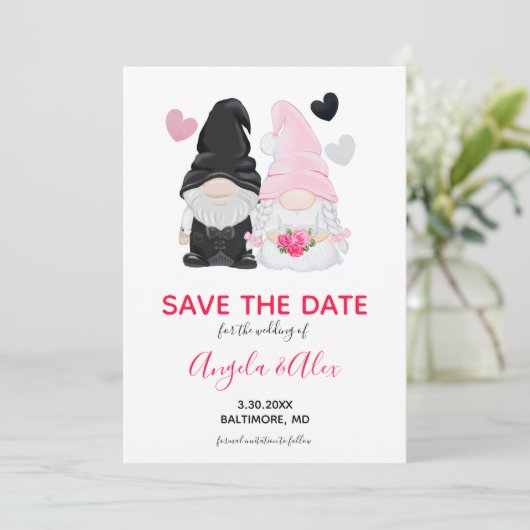 Cute Pink Gnome Bride and Groom Wedding Save The Date (Staand voorkant)