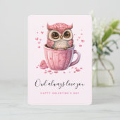 Cute Pink Owl in een Cup Valentijnsdag Feestdagenkaart (Staand voorkant)