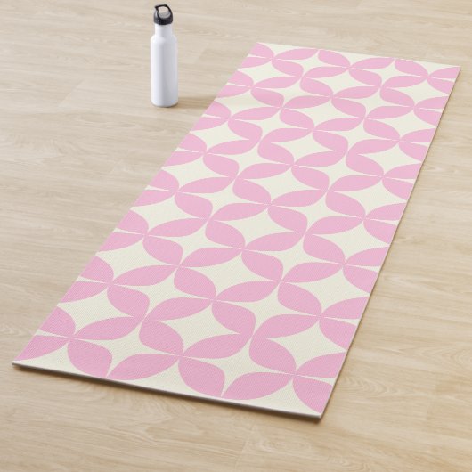 Cute Pink Retro Geometric Shapes Mid Mod Pattern Yogamat (In situ)
