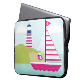 Cute Pink Sail Boat en Lighthouse Laptop Sleeve (Voorkant Links)