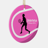 Cute Pink Tennis Ball & Girl Player Coach Sporty Keramisch Ornament (Rechts)
