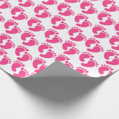 Cute pink tiled baby feet pattern cadeaupapier (Hoek)