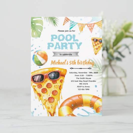 Cute pizza pool party theme invitation kaart (Staand voorkant)