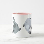 Cute Playful Cartoon Harp Seals Mok (Midden)
