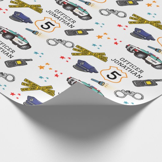 Cute Police Officer en Car Birthday Party Cadeaupapier (Hoek)