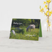 Cute pony, paard, natuur groen, denken aan jou kaart (Gele Bloem)