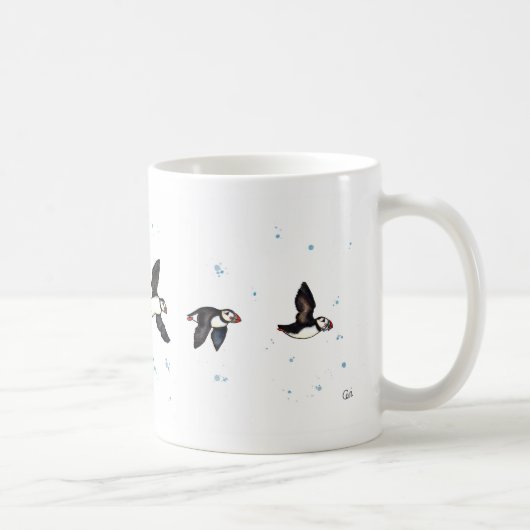 Cute puffins vliegen koffiemok (Rechts)