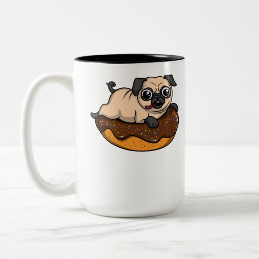 Cute Pug Dog Riding Donut Funny Pet Tweekleurige Koffiemok (Links)