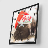 Cute Pug in een Red Santa Hat Merry Kerstmis Vierkante Klok (Hoek)