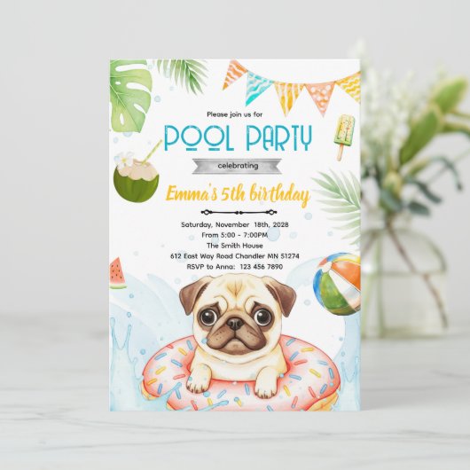 Cute pug pool party theme invite kaart (Staand voorkant)