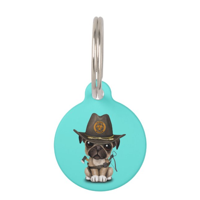 Cute Pug Puppy Zombie Hunter Huisdierpenning (Voorkant)