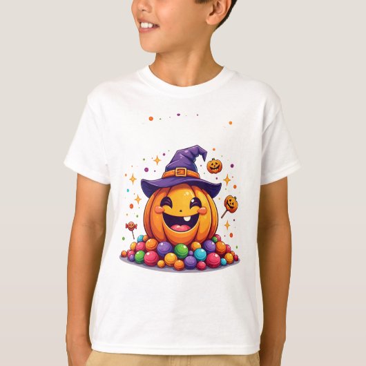 Cute Pumpkin Candy Pile Halloween T-Shirt (Voorkant)