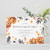 Cute Pumpkin Carving Halloween Party Invitation Kaart (Staand voorkant)