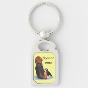 Cute puppy beagle cuddling mum dog sleutelhanger