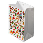 Cute Puppy Dog Kerstmis Medium Cadeauzakje (Voorkant Gekanteld)