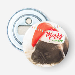 Cute Puppy Pug in een Rode Kerstmis Button Flesopener