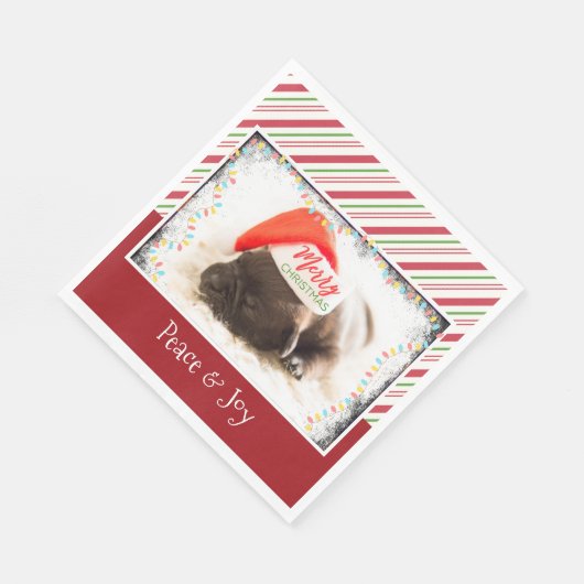Cute Puppy Pug in een Rode Kerstmis Servet (Hoek)