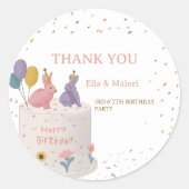 Cute Rabbits on Cake Joint Birthday Sister  Ronde Sticker (Voorkant)