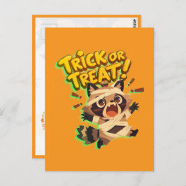 Cute raccoon in mummy costume with Trick or Treat Briefkaart