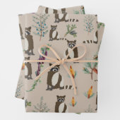 Cute Raccoon in Pine Forest Pattern Inpakpapier Vel (In situ)
