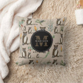 Cute Raccoon in Pine Forest Pattern Monogram Kussen (Deken)