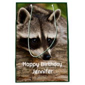 Cute Raccoon Resting on a Log Medium Cadeauzakje (Voorkant)